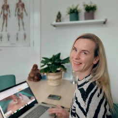 Jannet Veenbaas Holistisch massage en Shiatsu therapeut van de Koning Te Rijk in Groningen